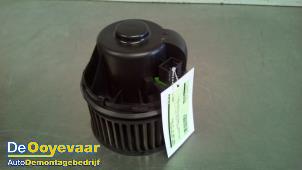 Begagnade Fläktmotor för uppvärmning och ventilation Ford C-Max (DXA) 2.0 16V Energi Pris € 39,99 Marginaltabell erbjuds av Autodemontagebedrijf De Ooyevaar