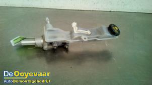 Gebruikte Hoofdremcilinder Mazda CX-5 I (KE,GH) 2.2 Skyactiv D 16V 4WD Prijs € 29,99 Margeregeling aangeboden door Autodemontagebedrijf De Ooyevaar