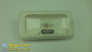 Begagnade Innerbelysning, fram Renault Trafic New (FL) 2.5 dCi 16V 145 Pris € 5,00 Marginaltabell erbjuds av Autodemontagebedrijf De Ooyevaar