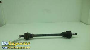 Gebruikte Aandrijfas rechts-achter Mercedes C Estate (S204) 1.8 C-200K 16V Prijs € 39,99 Margeregeling aangeboden door Autodemontagebedrijf De Ooyevaar