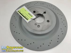 Gebruikte Remschijf achter Mercedes C Estate (S205) C-63 AMG S,Edition 1 4.0 V8 Biturbo Prijs € 59,99 Margeregeling aangeboden door Autodemontagebedrijf De Ooyevaar