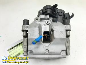 Gebruikte Remklauw (Tang) rechts-achter Mercedes GLC Coupe (C253) 3.0 350d V6 24V 4-Matic Prijs € 39,99 Margeregeling aangeboden door Autodemontagebedrijf De Ooyevaar