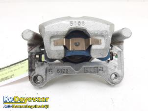 Gebruikte Remklauw (Tang) links-voor Mitsubishi Space Star (A0) 1.2 12V Prijs € 15,00 Margeregeling aangeboden door Autodemontagebedrijf De Ooyevaar