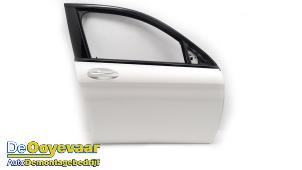 Begagnade Framdörr, 4-dörrars, höger Mercedes GLC Coupe (C253) 3.0 43 AMG V6 Turbo 4-Matic Pris € 400,00 Marginaltabell erbjuds av Autodemontagebedrijf De Ooyevaar