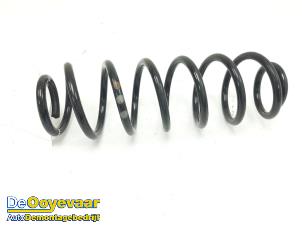 Gebruikte Schroefveer achter Skoda Rapid 1.2 TSI Prijs € 15,00 Margeregeling aangeboden door Autodemontagebedrijf De Ooyevaar