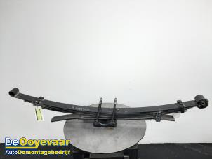 Begagnade Bakre bladfjäder Mitsubishi L-200 2.2 DI-D 4WD Pris € 199,99 Marginaltabell erbjuds av Autodemontagebedrijf De Ooyevaar