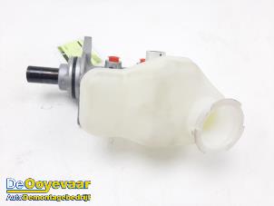 Begagnade Huvudcylinder Mitsubishi Space Star (A0) 1.2 12V Pris € 19,99 Marginaltabell erbjuds av Autodemontagebedrijf De Ooyevaar