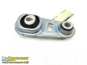 Gebruikte Versnellingsbak Steun Renault Talisman (RFDL) 1.8 TCe 225 EDC Prijs € 24,99 Margeregeling aangeboden door Autodemontagebedrijf De Ooyevaar