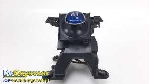 Gebruikte Selectiehendel automaat Toyota Auris (E15) 1.8 16V HSD Full Hybrid Prijs € 29,99 Margeregeling aangeboden door Autodemontagebedrijf De Ooyevaar