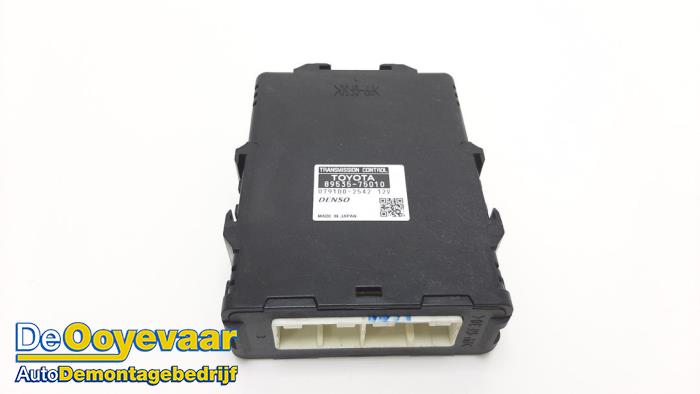 Dator, automatisk växellåda från en Toyota Auris (E15) 1.8 16V HSD Full Hybrid 2011