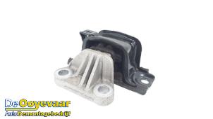 Begagnade Fäste, växellåda Opel Corsa E 1.4 16V Pris € 14,99 Marginaltabell erbjuds av Autodemontagebedrijf De Ooyevaar