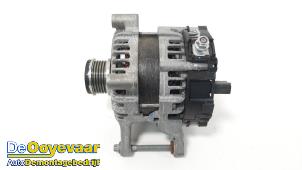 Begagnade Dynamo Mercedes B (W247) 1.3 B-180 Turbo 16V Pris € 69,99 Marginaltabell erbjuds av Autodemontagebedrijf De Ooyevaar