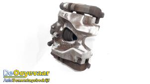 Gebruikte Remklauw (Tang) links-achter Mercedes C Estate (S204) 3.5 C-350 CGI V6 24V BlueEfficiency Prijs € 19,99 Margeregeling aangeboden door Autodemontagebedrijf De Ooyevaar