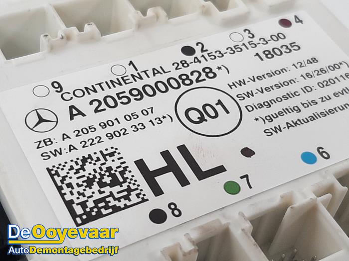 Deur module van een Mercedes-Benz C (W205) C-200 2.0 CGI 16V 2018