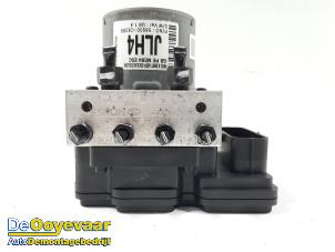 Używane Pompa ABS Hyundai i20 (GBB) 1.0 T-GDI 100 12V Cena € 75,00 Procedura marży oferowane przez Autodemontagebedrijf De Ooyevaar