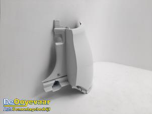 Gebruikte Bumperhoek rechts-achter Renault Captur (2R) 0.9 Energy TCE 12V Prijs € 25,00 Margeregeling aangeboden door Autodemontagebedrijf De Ooyevaar