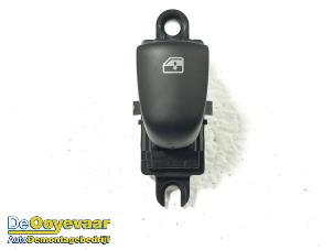 Begagnade Brytare, eldrivna fönster Renault Koleos II (RZGH) 1.7 Blue dCi 150 Pris € 5,00 Marginaltabell erbjuds av Autodemontagebedrijf De Ooyevaar