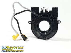 Używane Przewód spiralny poduszki powietrznej Renault Captur II (RJB) 1.3 TCE 130 16V Cena € 19,99 Procedura marży oferowane przez Autodemontagebedrijf De Ooyevaar