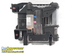 Gebruikte Radio module Opel Insignia Grand Sport 1.5 CDTI 12V Prijs € 239,99 Margeregeling aangeboden door Autodemontagebedrijf De Ooyevaar