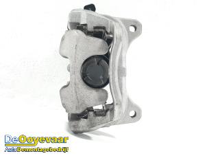 Gebruikte Remklauw (Tang) links-achter Opel Insignia Grand Sport 1.5 CDTI 12V Prijs € 69,99 Margeregeling aangeboden door Autodemontagebedrijf De Ooyevaar