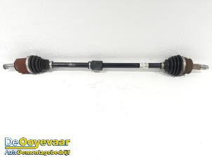Begagnade Drivaxel, höger fram Opel Corsa E 1.3 CDTi 16V ecoFLEX Pris € 65,00 Marginaltabell erbjuds av Autodemontagebedrijf De Ooyevaar
