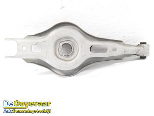 Gebruikte Draagarm onder rechts-achter Opel Insignia Sports Tourer Prijs € 39,99 Margeregeling aangeboden door Autodemontagebedrijf De Ooyevaar