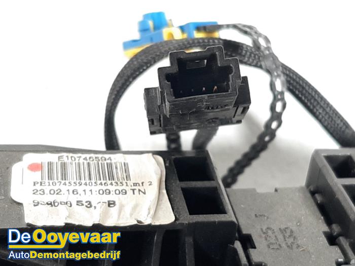 Combischakelaar Stuurkolom van een Opel Vivaro 1.6 CDTI BiTurbo 120 2016