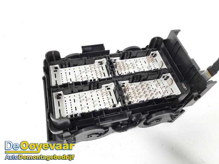 Zekeringkast van een Opel Insignia Sports Tourer  2020