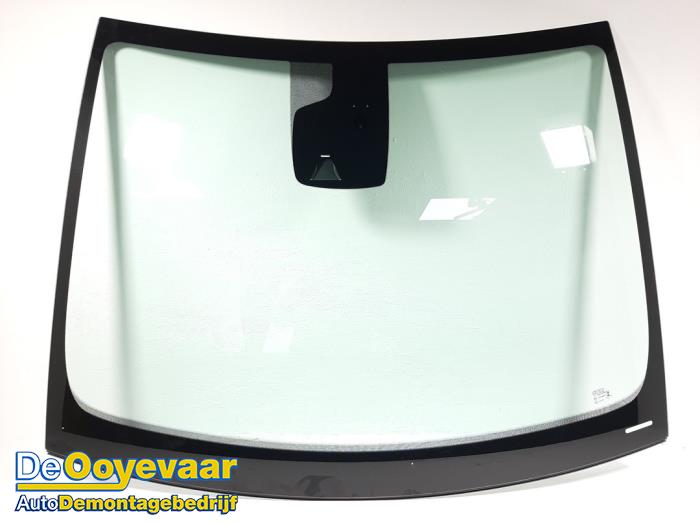 Framruta från en Citroën C3 Aircross I (2C/2R) 1.2 e-THP PureTech 110 2018