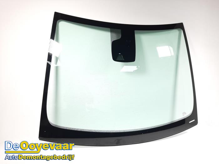 Framruta från en Citroën C3 Aircross I (2C/2R) 1.2 e-THP PureTech 110 2018