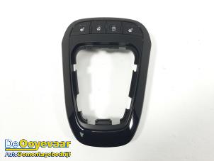 Gebruikte Stoelverwarmings Schakelaar Kia Picanto (JA) 1.0 T-GDI 12V Prijs € 59,99 Margeregeling aangeboden door Autodemontagebedrijf De Ooyevaar