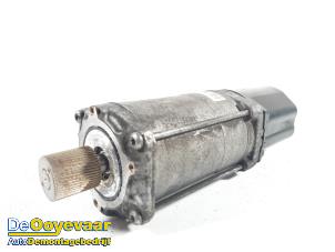 Begagnade Elservostyrningsenhet BMW X5 (F15) xDrive 35i 3.0 Pris € 399,99 Marginaltabell erbjuds av Autodemontagebedrijf De Ooyevaar