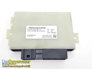 Begagnade AdBlue-dator Mercedes E (W213) E-220d 2.0 Turbo 16V Pris € 59,99 Marginaltabell erbjuds av Autodemontagebedrijf De Ooyevaar