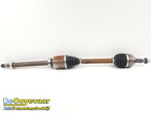 Gebruikte Aandrijfas rechts-voor Mitsubishi ASX 1.3 DI-T 16V Prijs € 229,99 Margeregeling aangeboden door Autodemontagebedrijf De Ooyevaar