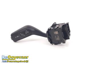 Używane Przelacznik kierunkowskazu Ford Focus 4 Wagon 1.5 EcoBlue 120 Cena € 9,99 Procedura marży oferowane przez Autodemontagebedrijf De Ooyevaar