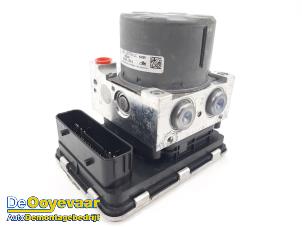 Begagnade ABS-pump Ford Focus 4 Wagon 1.5 EcoBlue 120 Pris € 249,99 Marginaltabell erbjuds av Autodemontagebedrijf De Ooyevaar