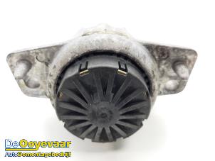 Begagnade Motorfäste Landrover Range Rover Velar (LY) 2.0 16V P300 AWD Pris € 39,99 Marginaltabell erbjuds av Autodemontagebedrijf De Ooyevaar