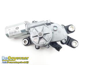 Begagnade Bakre torkarmotor Landrover Range Rover Velar (LY) 2.0 16V P300 AWD Pris € 49,99 Marginaltabell erbjuds av Autodemontagebedrijf De Ooyevaar