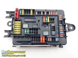 Używane Skrzynka bezpieczników BMW 1 serie (F21) 116i 1.6 16V Cena € 24,99 Procedura marży oferowane przez Autodemontagebedrijf De Ooyevaar