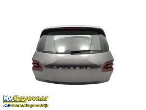 Gebruikte Achterklep Porsche Macan (95B) 3.0 S Diesel V6 24V Prijs € 1.199,99 Margeregeling aangeboden door Autodemontagebedrijf De Ooyevaar