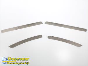 Begagnade Dekorstripeset, kupé Mini Countryman (F60) 1.5 TwinPower Turbo 12V Cooper SE ALL4 Pris € 69,99 Marginaltabell erbjuds av Autodemontagebedrijf De Ooyevaar