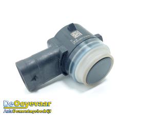 Begagnade Parkeringssensor Mercedes E Estate AMG (S213) 4.0 E-63 S AMG V8 Turbo 4-Matic+ Pris € 9,99 Marginaltabell erbjuds av Autodemontagebedrijf De Ooyevaar