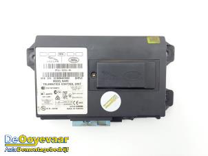 Begagnade Telefonmodul Jaguar F-Pace 2.0 D 180 16V AWD Pris € 275,00 Marginaltabell erbjuds av Autodemontagebedrijf De Ooyevaar