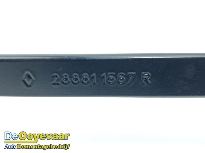 Främre torkararm från en Renault Scénic IV (RFAJ) 1.5 Energy dCi 110 2016