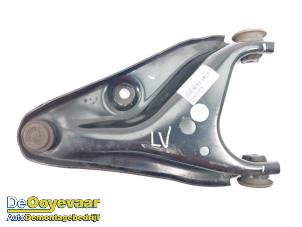 Begagnade Främre gaffelben, vänster Dacia Dokker Express (8S) 1.5 dCi 90 Pris € 25,00 Marginaltabell erbjuds av Autodemontagebedrijf De Ooyevaar