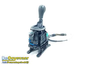 Begagnade Automatisk växelväljare Jeep Compass II (MP) 1.3 4XE 240 16V 4x4 Pris € 159,99 Marginaltabell erbjuds av Autodemontagebedrijf De Ooyevaar