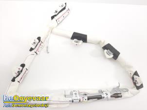 Gebruikte Airbag hemel links Peugeot 208 II (UB/UH/UP) 1.2 Vti 12V PureTech 75 Prijs € 59,99 Margeregeling aangeboden door Autodemontagebedrijf De Ooyevaar