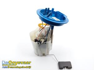 Gebruikte Brandstofpomp Elektrisch Volkswagen T-Roc I 1.0 TSI 12V BlueMotion Prijs € 15,00 Margeregeling aangeboden door Autodemontagebedrijf De Ooyevaar