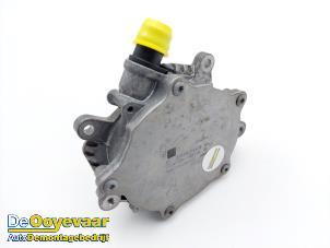 Gebruikte Vacuumpomp (Benzine) Mercedes A (177.0) 2.0 A-250 Turbo 16V Prijs € 74,99 Margeregeling aangeboden door Autodemontagebedrijf De Ooyevaar