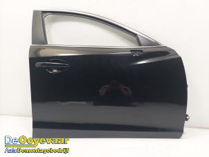 Begagnade Framdörr, 4-dörrars, höger Mazda 6 (GJ/GH/GL) 2.0 SkyActiv-G 165 16V Pris € 499,99 Marginaltabell erbjuds av Autodemontagebedrijf De Ooyevaar